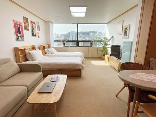 Cozy studio in fantastic Hongdea Seoul, Good view