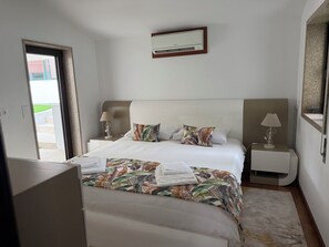 5 soverom, strykejern/-brett, reiseseng for barn og wi-fi (inkludert)