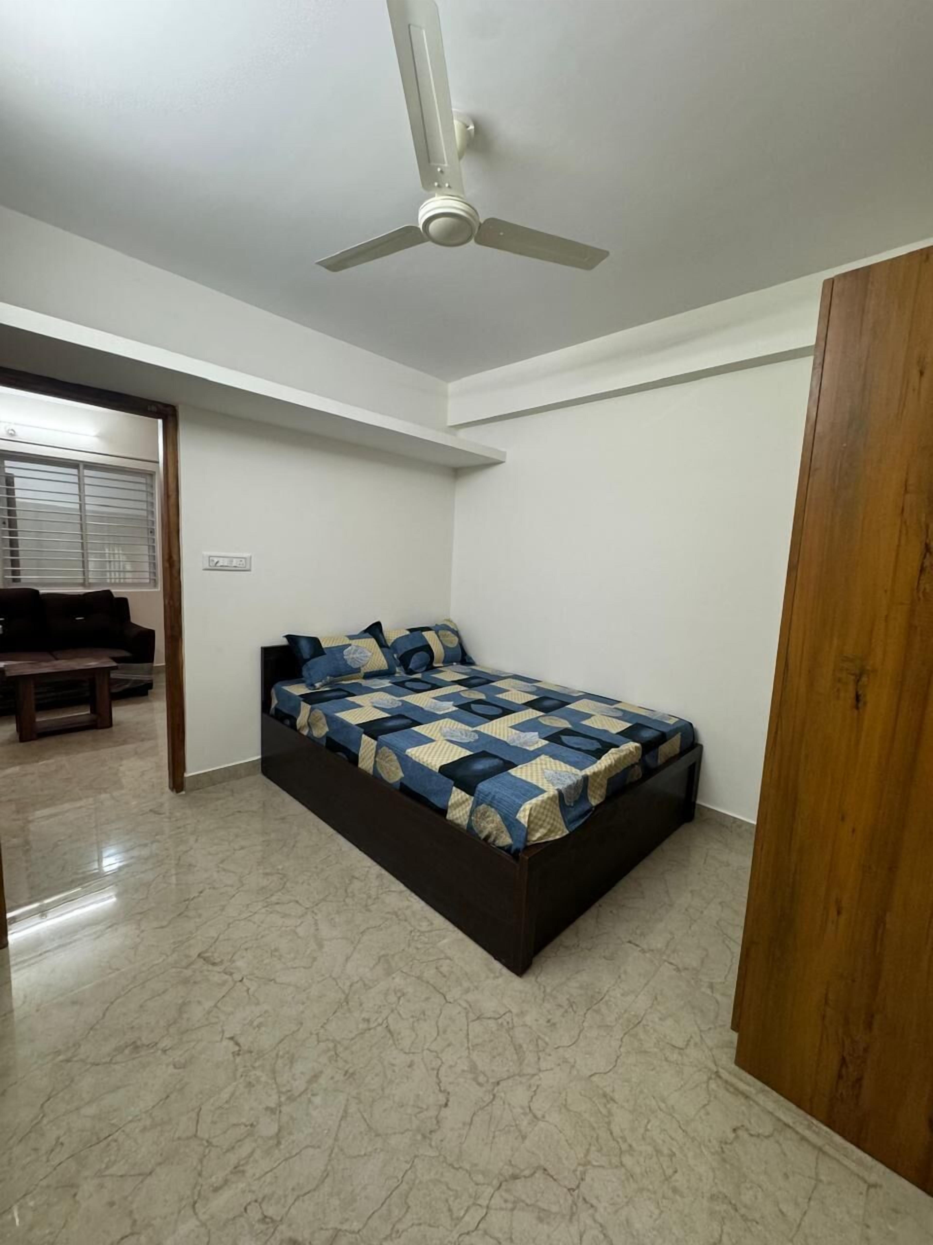 Deluxe Double Room, City View | Desk, laptop workspace, blackout curtains, soundproofing