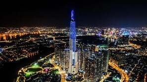Aerial view - Vinhomes Central Park 2BR next to Landmark 81 (Hồ Chí Minh)