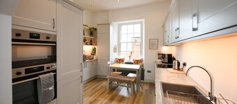 Ayrbados - 4 Bedroom Townhouse