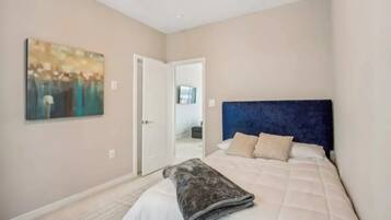 4 bedrooms, iron/ironing board, free WiFi, bed sheets