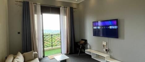 Deluxe Apartment, Balcony, City View | Living area