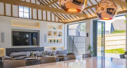 Honey Barn - Stunning 4-Bed Rural Paradise