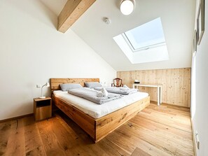 1 soverom, skrivebord, strykejern/-brett og wi-fi (inkludert)