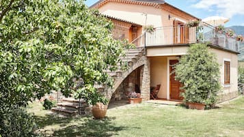 1 bedroom, in-room safe, free WiFi, bed sheets