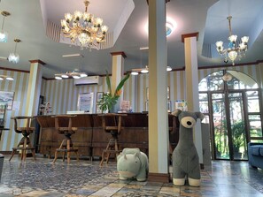 Reception - Mana An lake hill resort (Mae Rim)