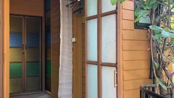 Overnatningsstedets indgangsparti