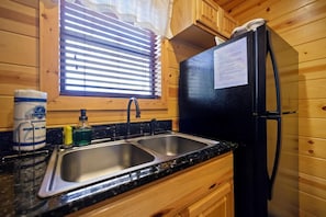 Interior - Great Location-Hot Tub (Hochatown)