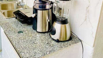 Fridge, oven, stovetop, toaster