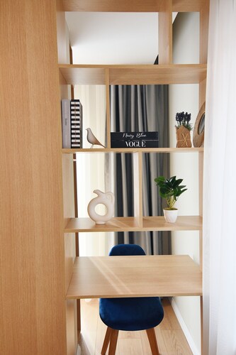 brand new apt with 2 beds & office