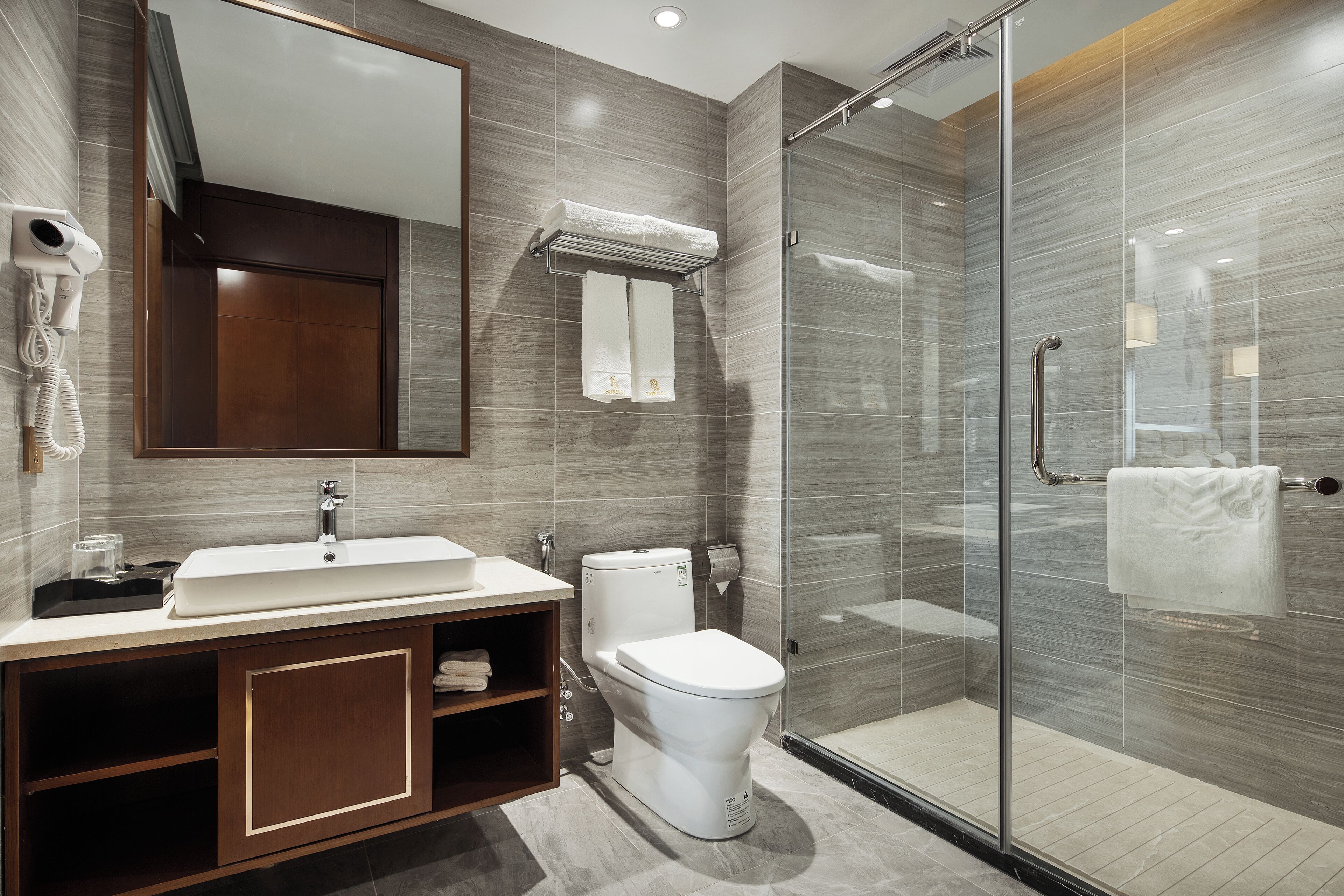 Photo - Rose Garden International Hotel