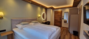 Modern, newly renovated Apartment in the heart of Ischgl