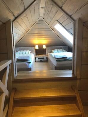 9 bedrooms, iron/ironing board, travel cot, free WiFi
