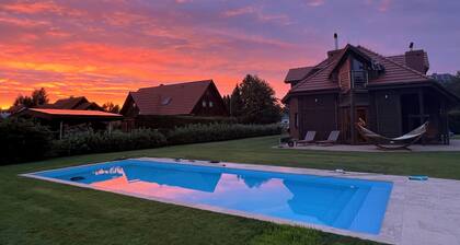 Dom Wakacyjny z Basenem