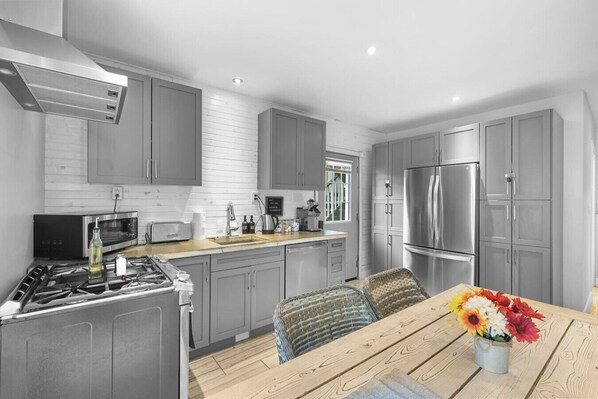 Microwave, oven, stovetop, dishwasher
