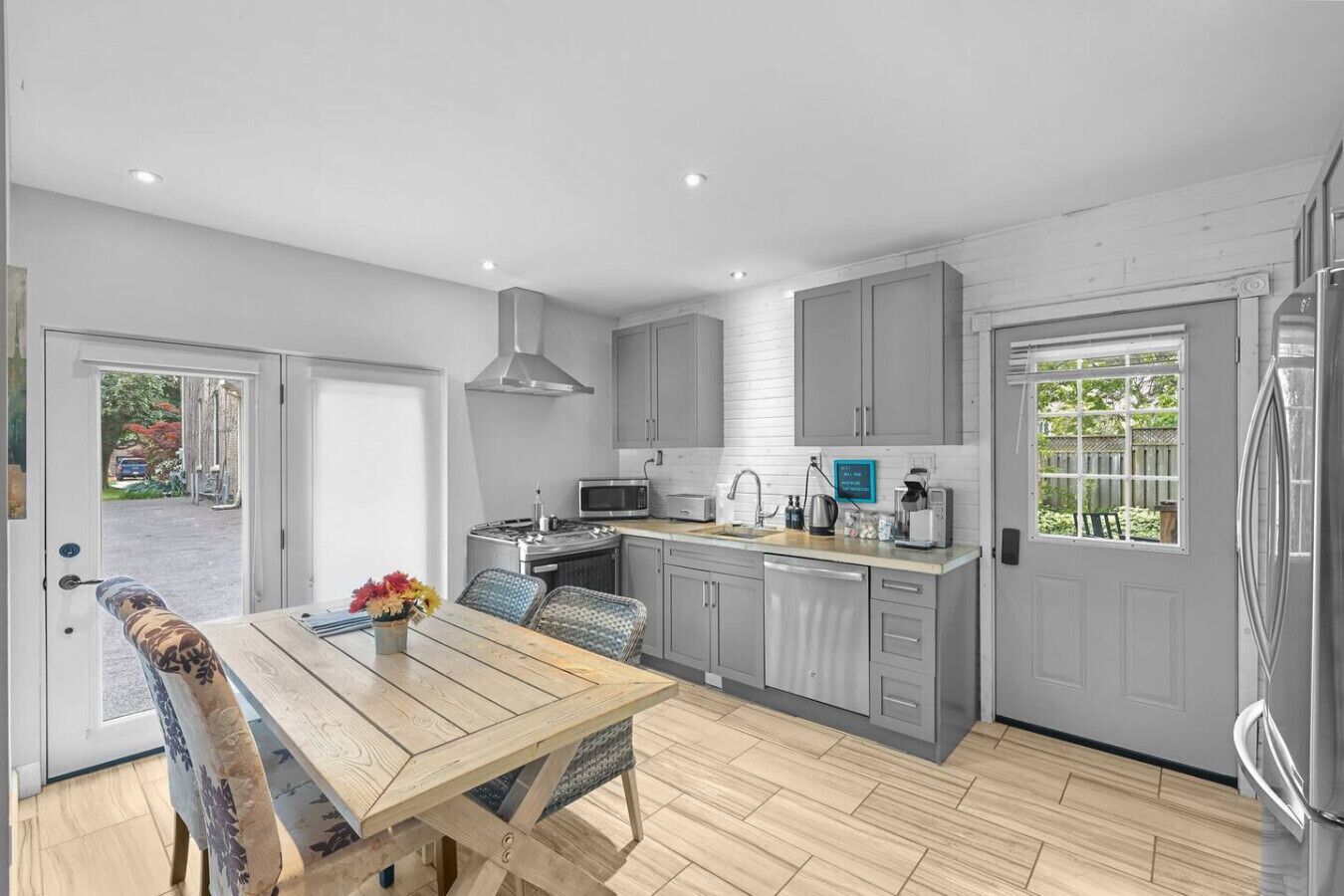 Mikrowelle, Ofen, Herdplatte, Geschirrspüler