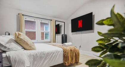 2BR Apt: Mins from Beach & Downtown I Free Parking
