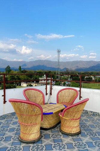 A 6bhk country house nested in the jungle s of Rajaji National park.