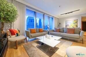 Smart TV - Spectacular 3.5 BR in Downtown ,Burj Khalifa View (Dubai)