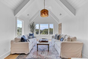 TV, fireplace, table tennis, printers