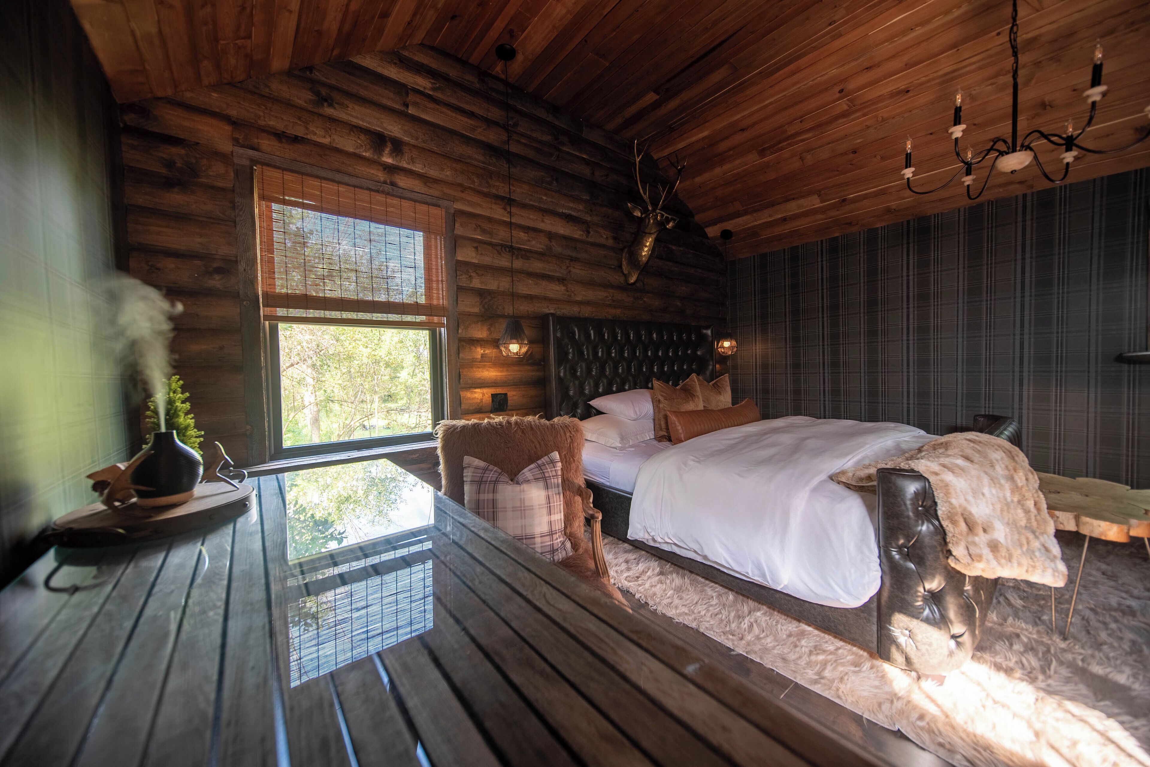 2 bedrooms, desk, free WiFi, bed sheets