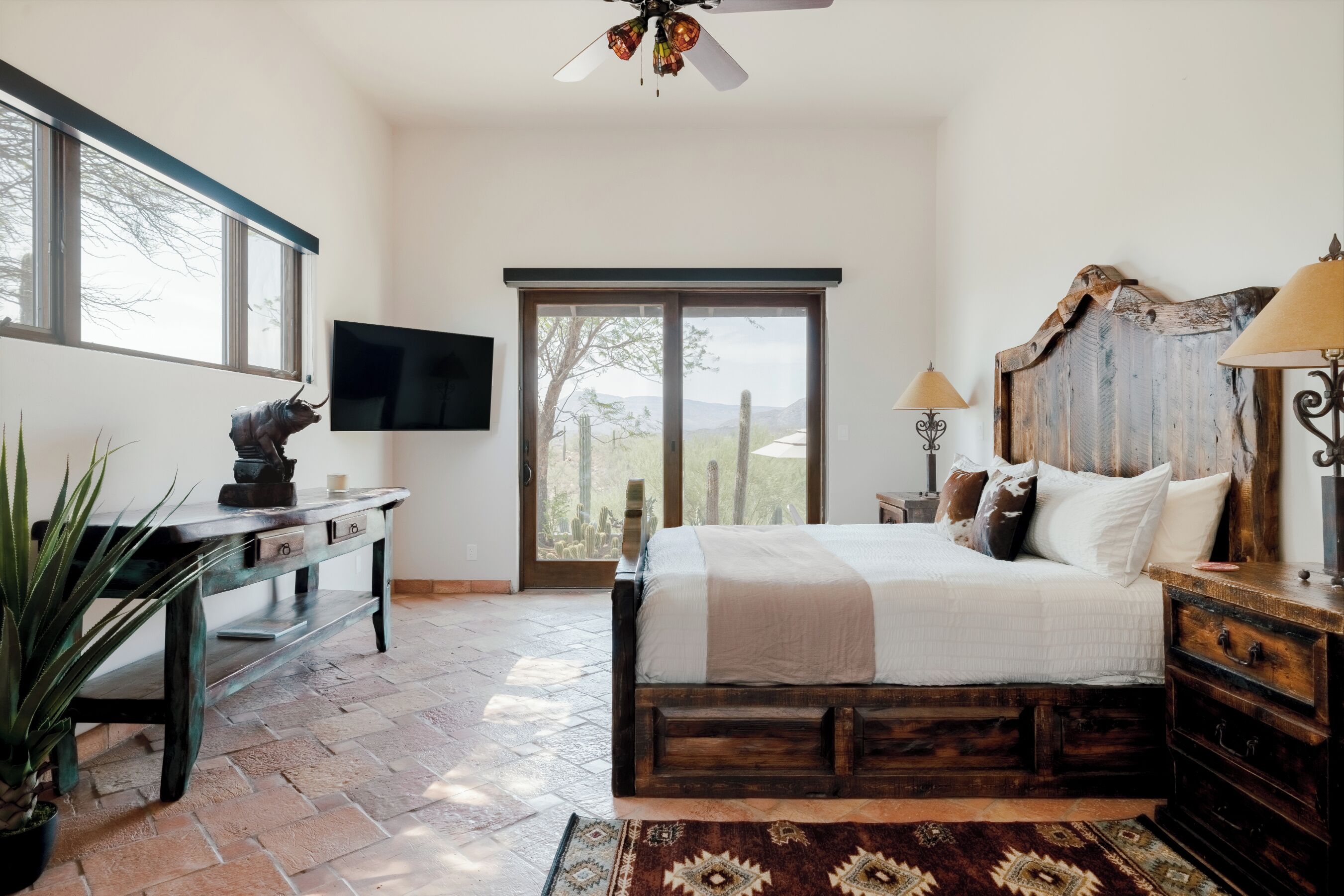 4 bedrooms, iron/ironing board, free WiFi, bed sheets