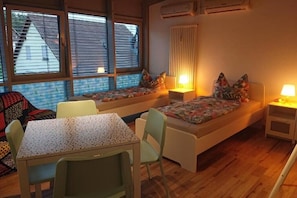 3 bedrooms, WiFi, bed sheets