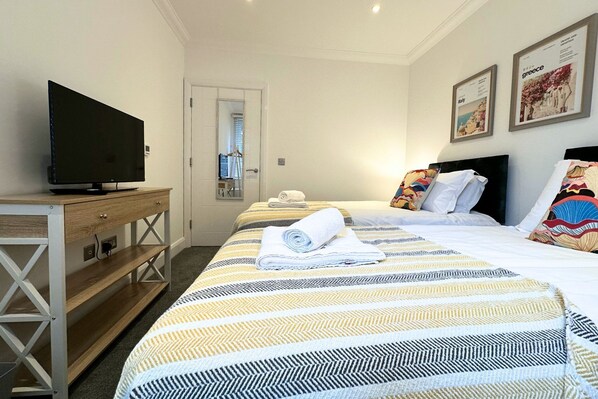 2 Schlafzimmer, Bügeleisen/Bügelbrett, WLAN, Bettwäsche