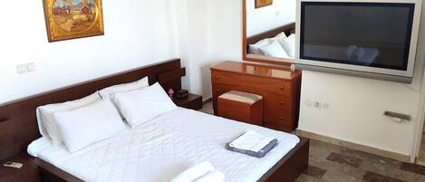 3 chambres, bureau, fer et planche à repasser, Wi-Fi