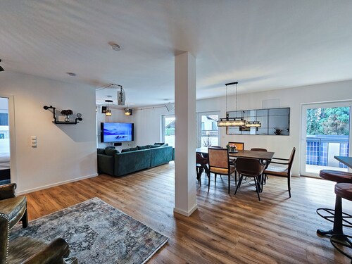 better I industrial apartment I Heimkino