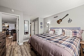 2 bedrooms, desk, free WiFi, bed sheets