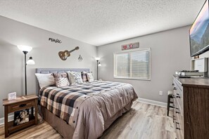 2 chambres, bureau, Wi-Fi gratuit, draps fournis