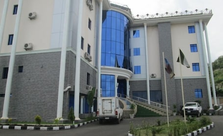 Exterior. Idrinana Hotels