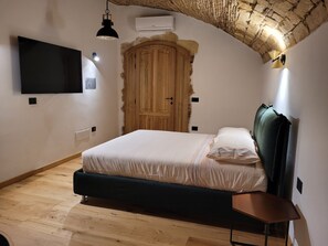 1 chambre, coffres-forts dans les chambres, bureau