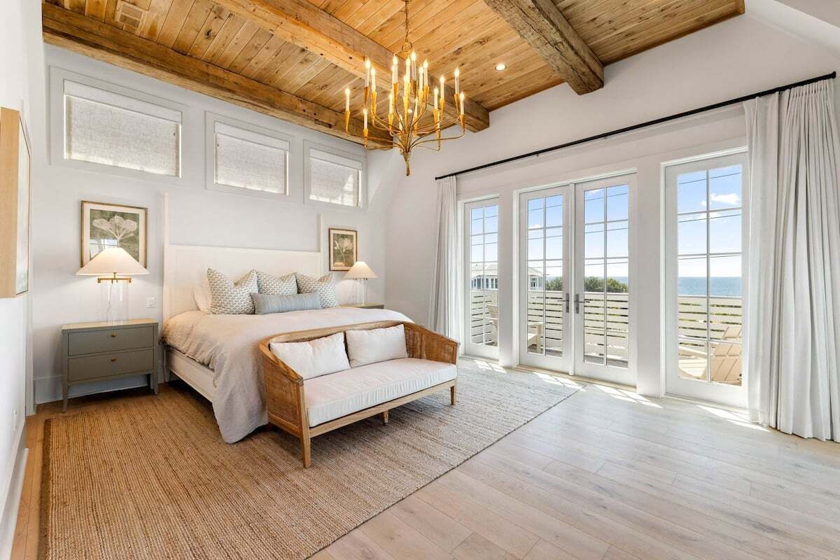 8 bedrooms, iron/ironing board, free WiFi, bed sheets