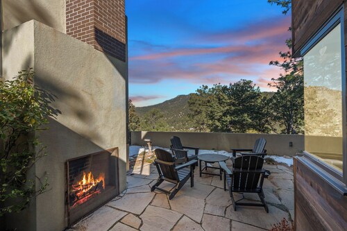 Secluded Mountain Retreat | Great Views | Architectural Dream | Hiking Trails