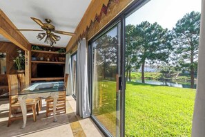 Interior - Sandy Beaches *Heated Pool* Pet Friendly (Destin)