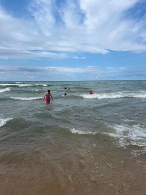 Solstolar och strandhanddukar