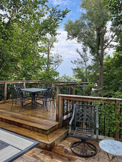 Sweet Stay By-The-Lake in Michigan City with AC, WiFi