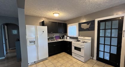 Sweet Stay By-The-Lake in Michigan City with AC, WiFi