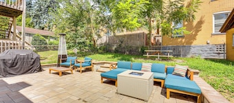 Dog-friendly Pittsburgh Home, 3 Mi to Downtown!
