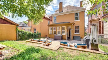 House (3 Bedrooms) | Terrace/patio