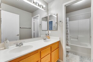 House (3 Bedrooms) | Interior - Peoria Home w/ Fenced-in Yard & Patio! (Peoria)