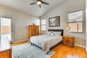 House (3 Bedrooms) | Interior - Peoria Home w/ Fenced-in Yard & Patio! (Peoria)