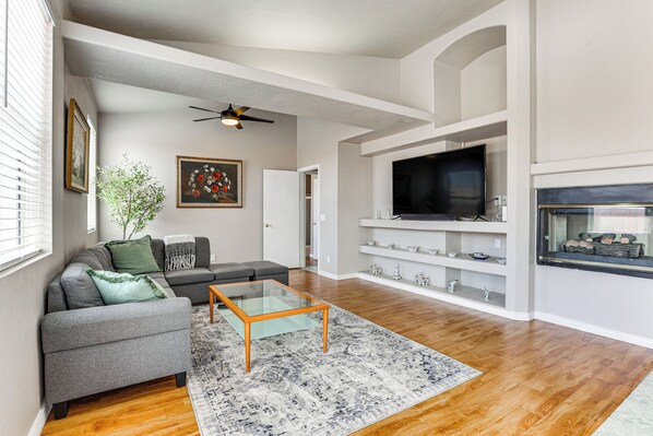 House (3 Bedrooms) | Interior - Peoria Home w/ Fenced-in Yard & Patio! (Peoria)