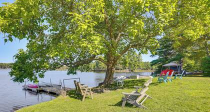 Walk to Mohican Lake: Catskills Getaway w/ Dock!