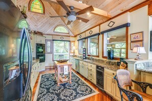 House (5 Bedrooms) | Interior - Stunning Hiawassee Hideaway w/ Impeccable Views! (Hiawassee)