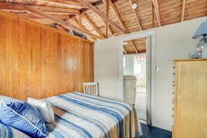 Cottage (5 Bedrooms) | Interior - Rockport Cottage w/ Patio - Steps to Beach! (Rockport)