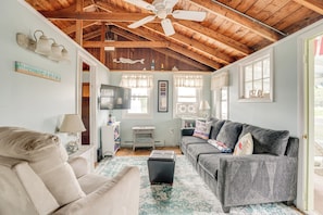 Cottage (5 Bedrooms) | Front of property